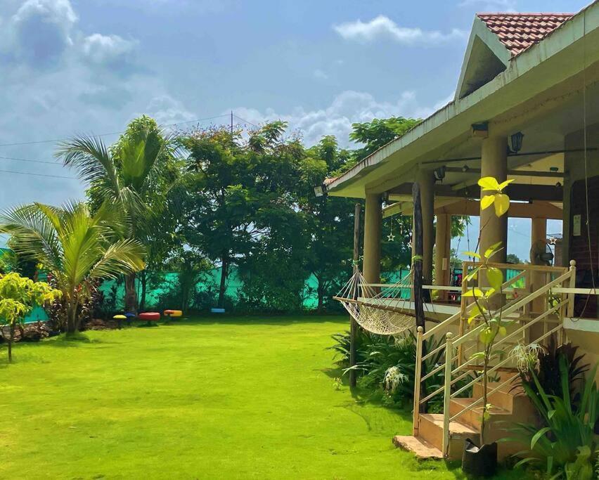 Shangri-La Valley Retreat Karjat Luaran gambar